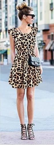 VESTIDO COM ESTAMPA ANIMAL PRINT LEOPARDO